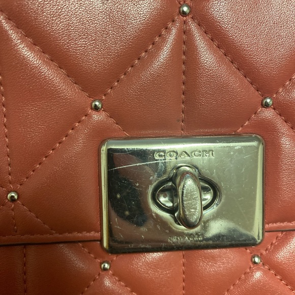 Red crossbody coach purse - Picture 3 of 4